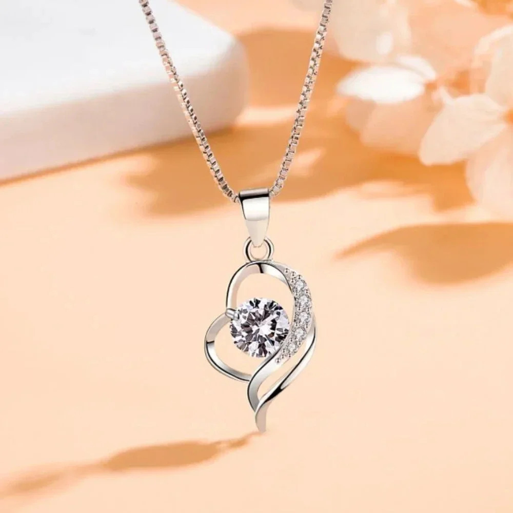 925 Sterling Silver Diamond Pendant Necklace